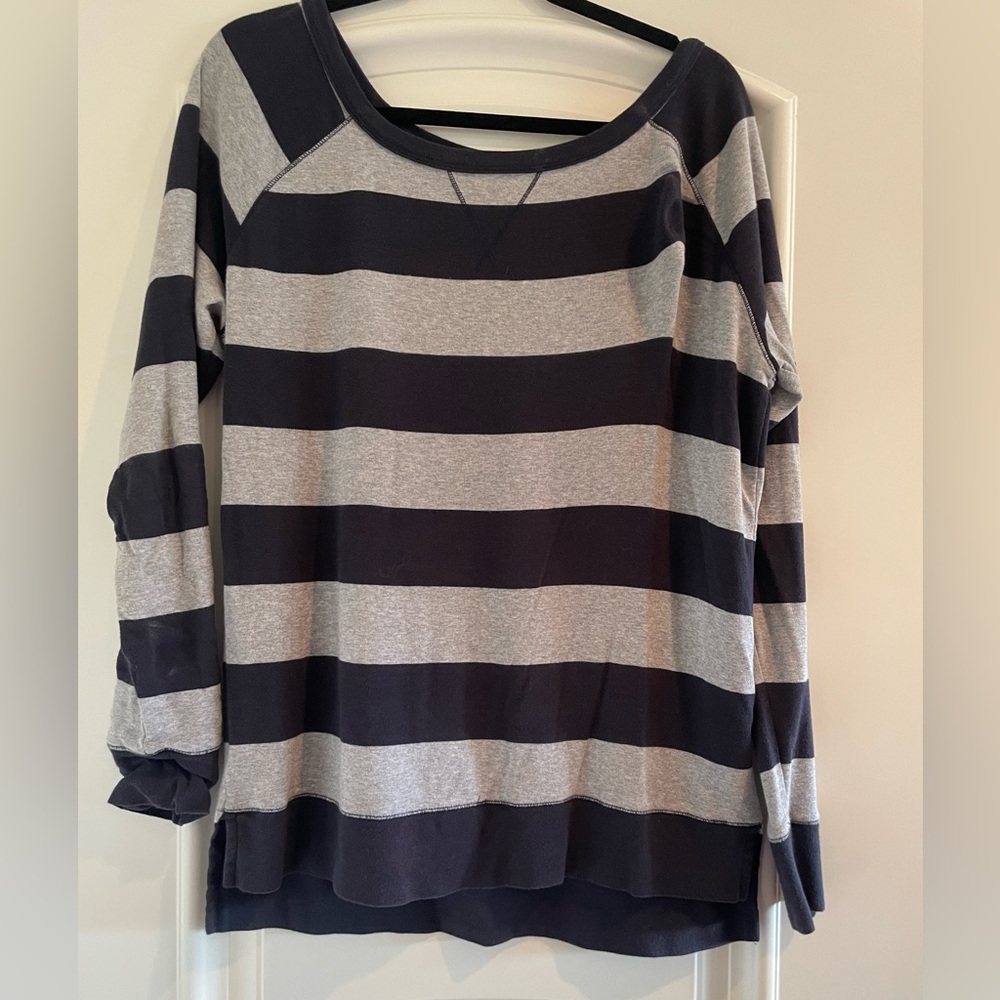 Super cute bundle of (2) The LIMITED  Long sleeved stripped Tops.